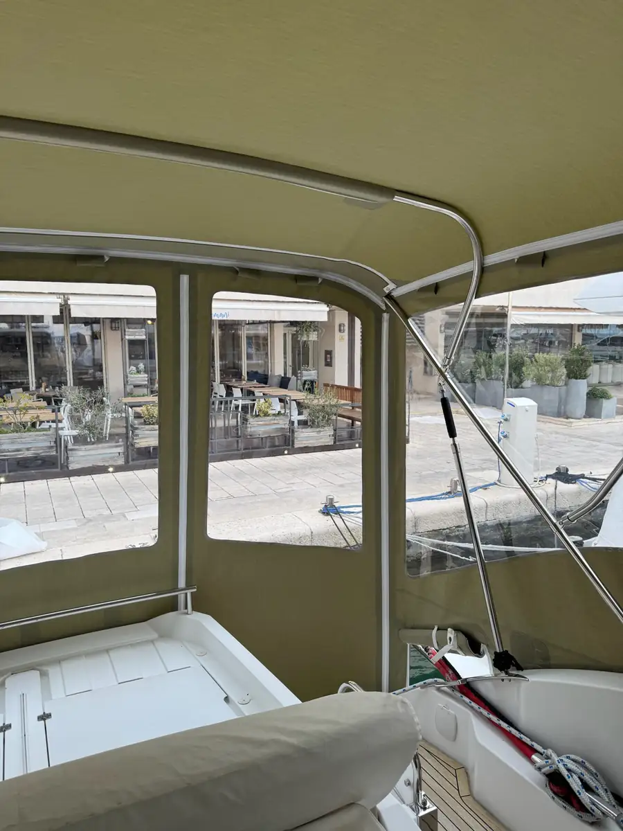Azimut 50 — Krmeno zatvaranje #16