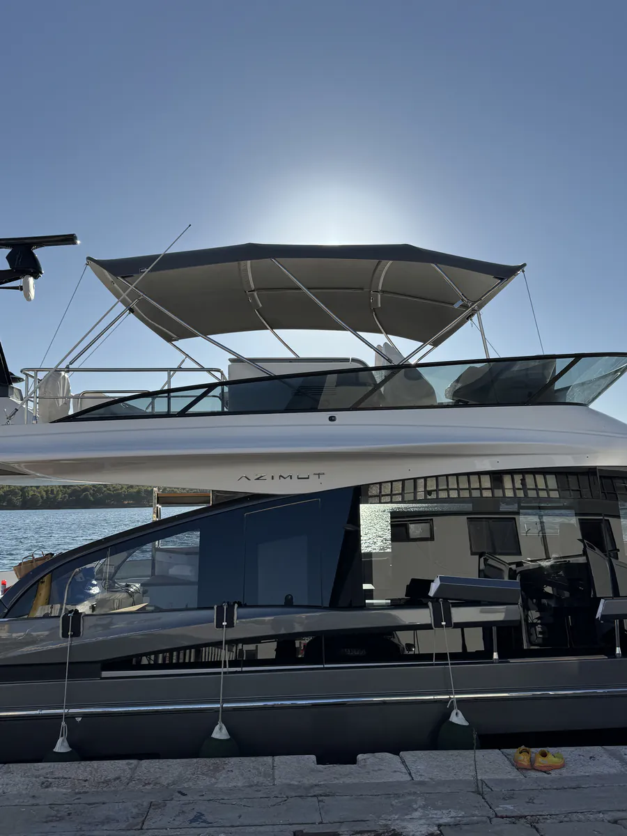 Azimut S7 — bimini #4