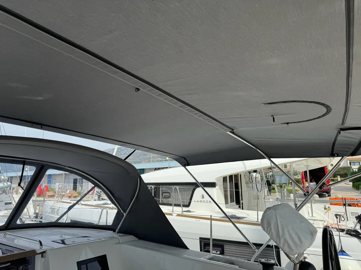 Bavaria C 45 — bimini #4