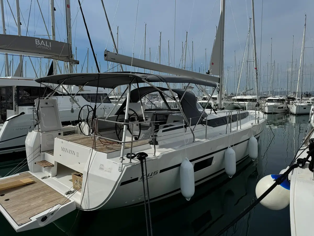 Bavaria C 45 — Bimini #10