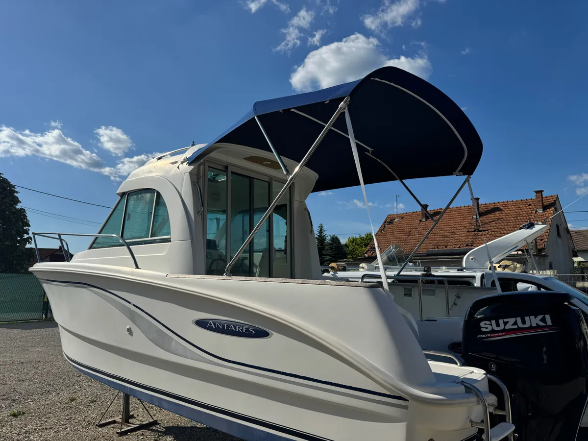 Beneteau Antares 650 — bimini #2