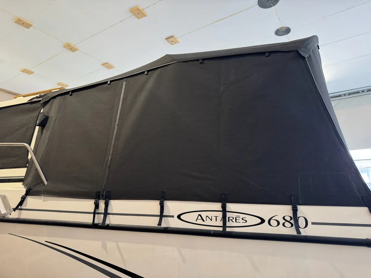 Beneteau Antares 680 — krmeno-zatvaranje #3