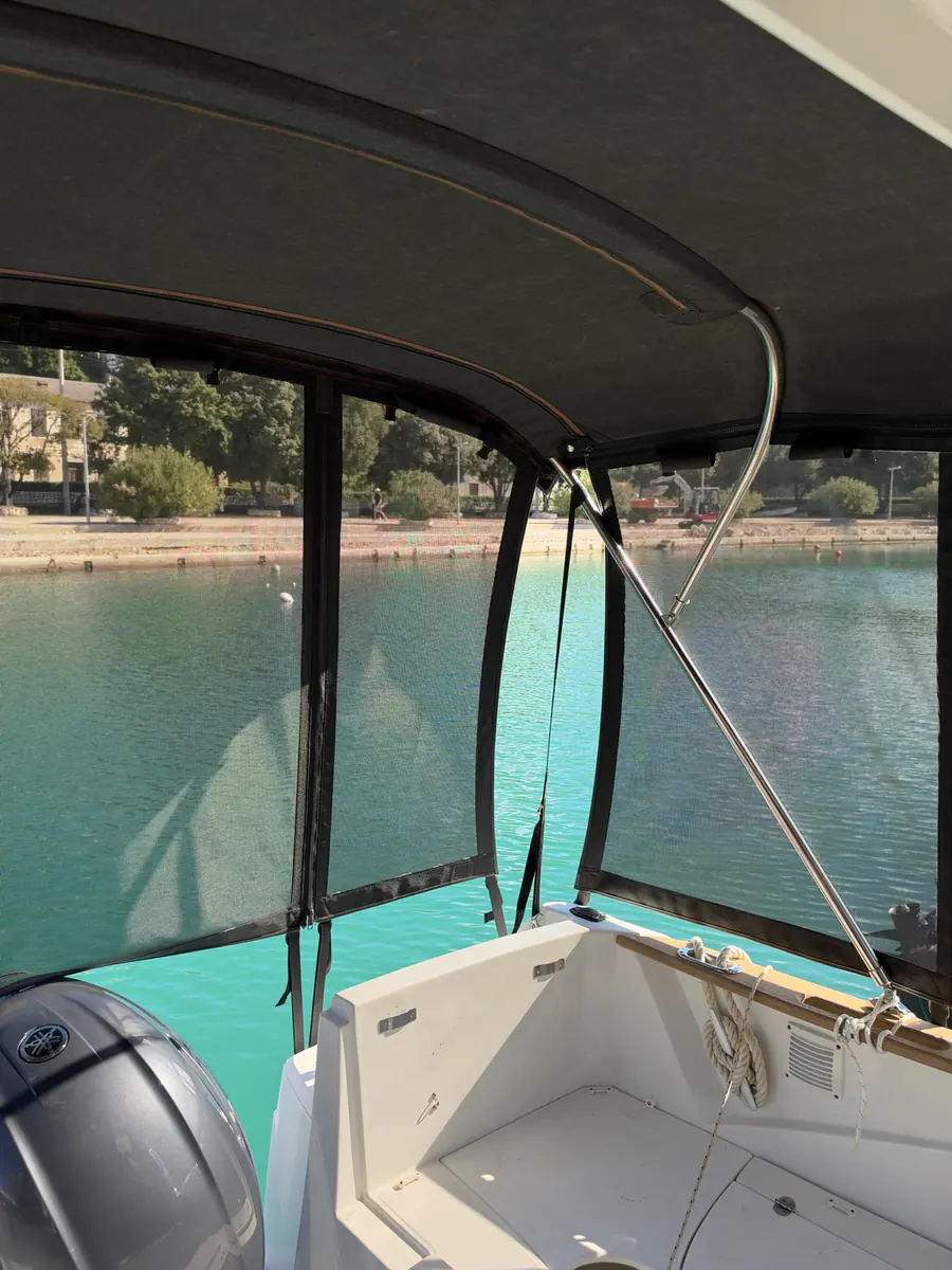 Beneteau Antares 680 — Sjenila