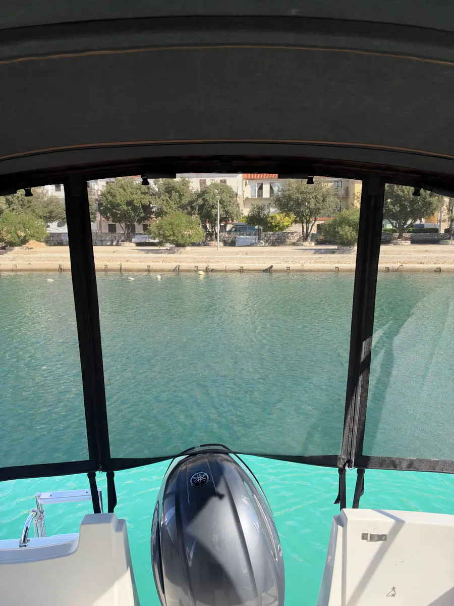 Beneteau Antares 680 — brodska sjenila #3