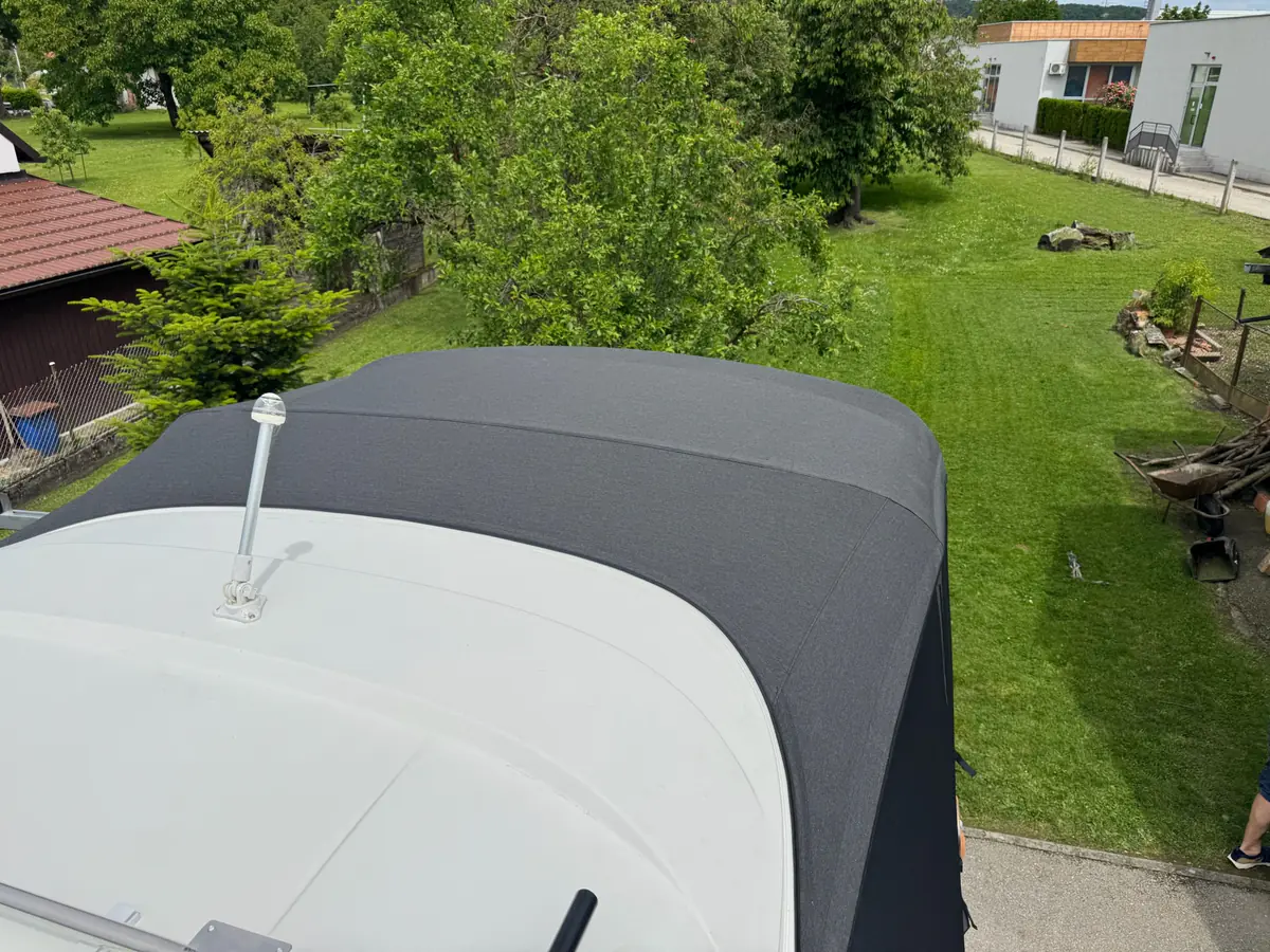 Beneteau Antares 8 — bimini #1