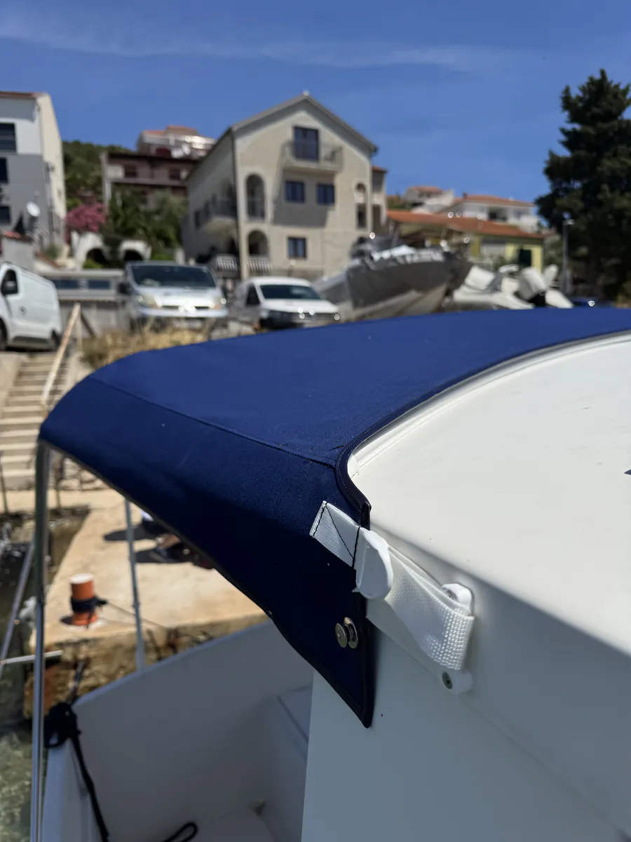 Beneteau Antares 800 — bimini #1