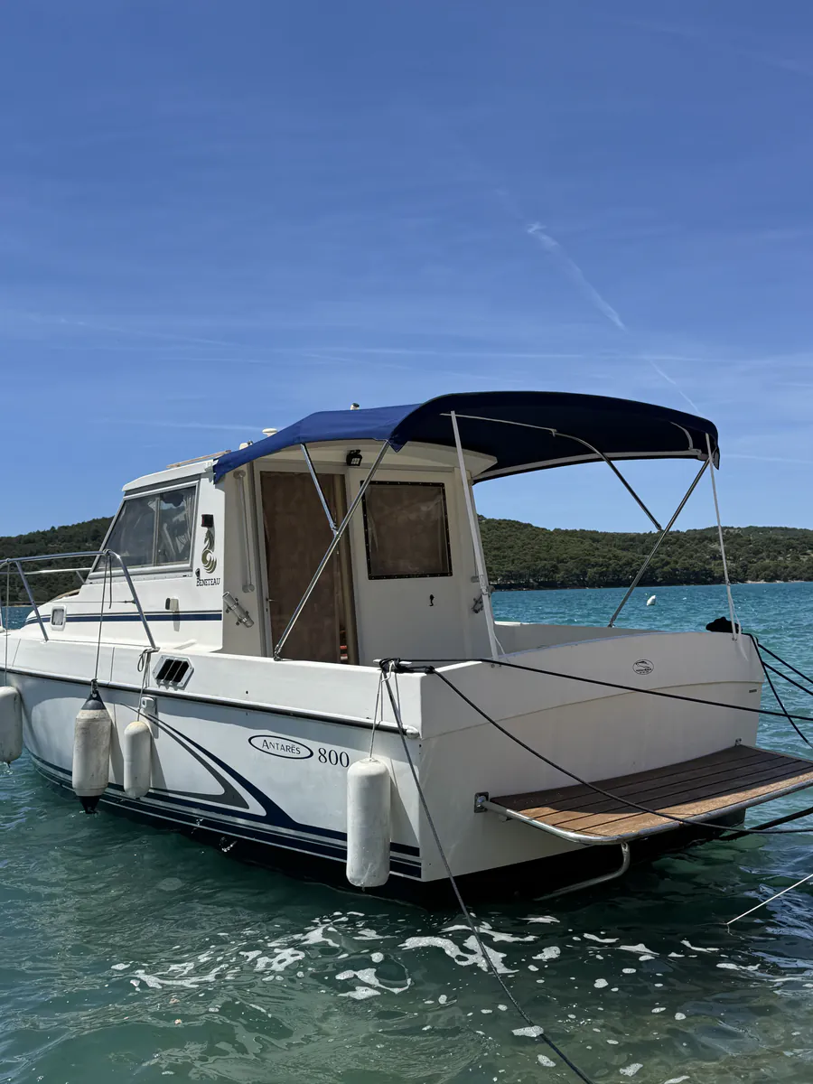 Beneteau Antares 800 — Bimini #7