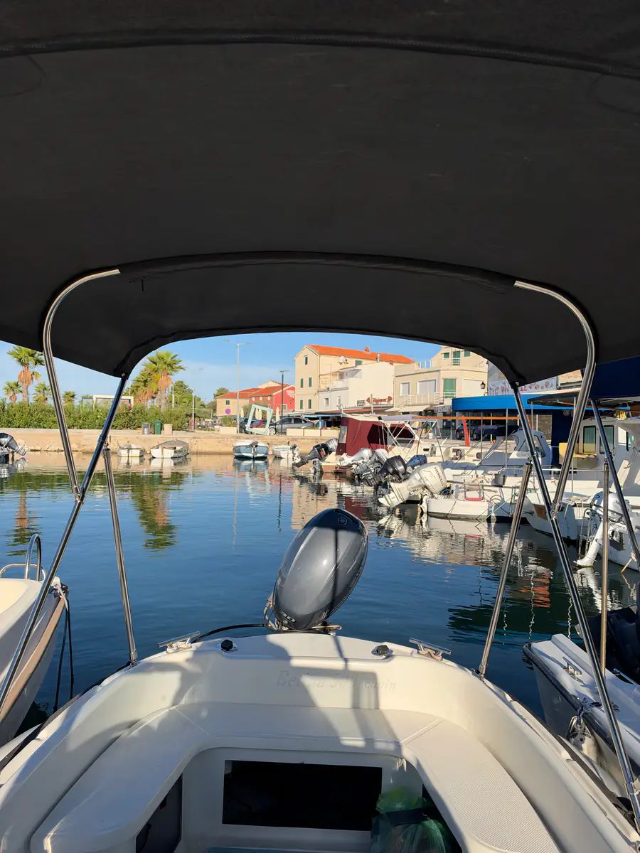 Betina 500 Cabin — bimini tenda #6