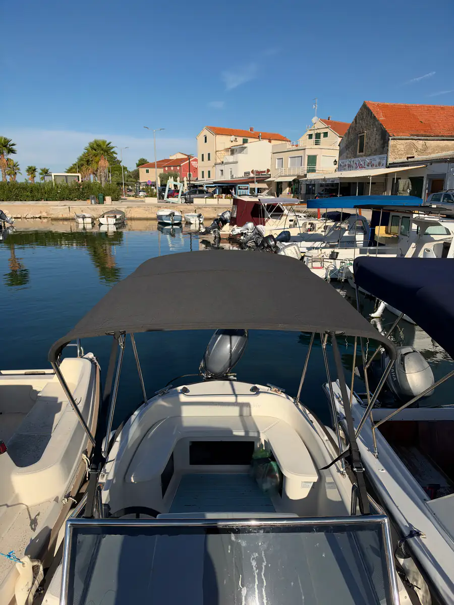 Betina 500 Cabin — bimini tenda #7