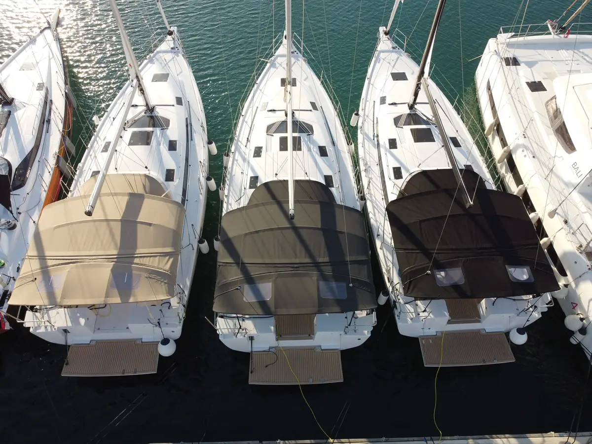 Elan I43 — bimini #2