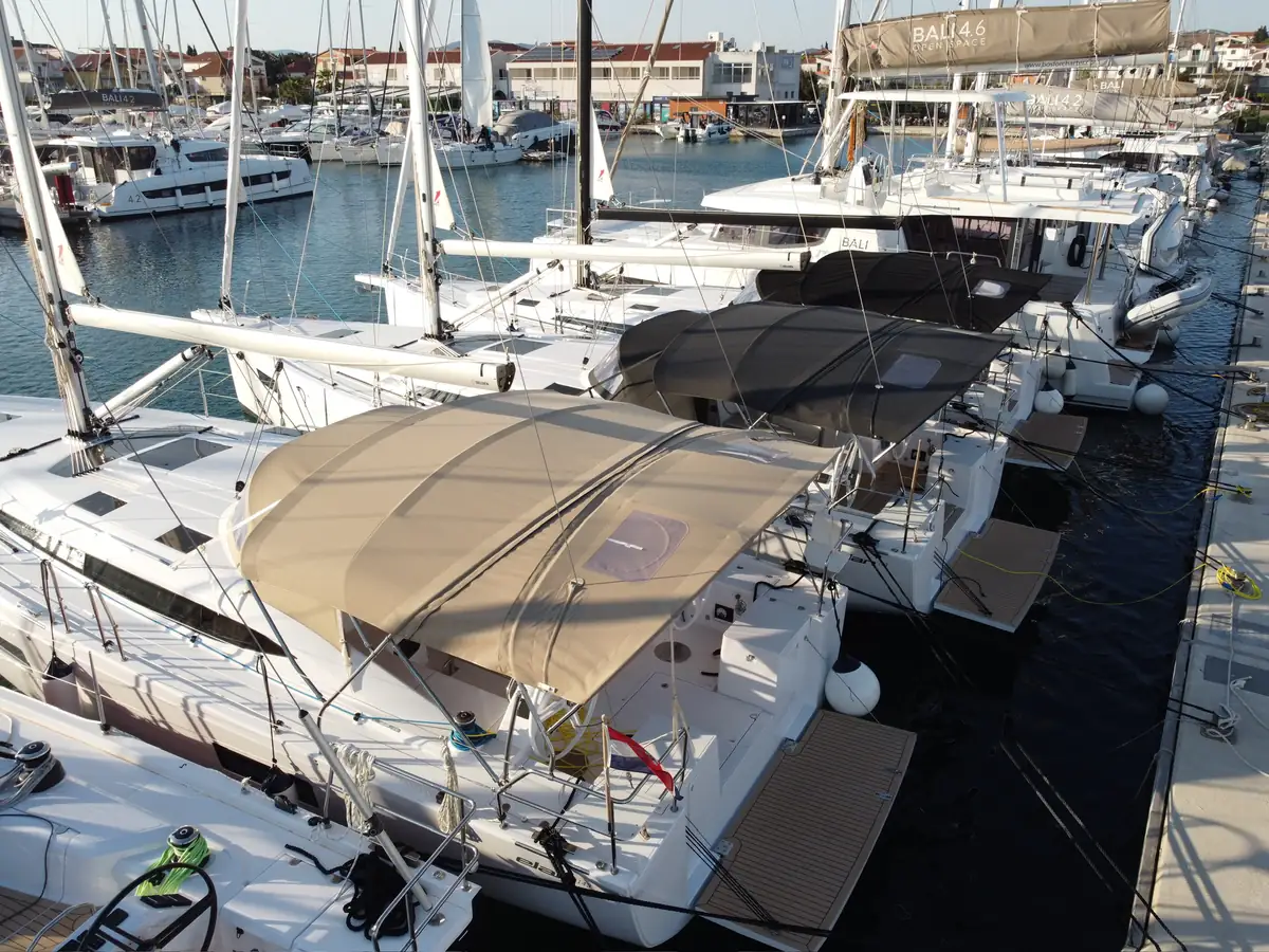 Elan I43 — bimini #3