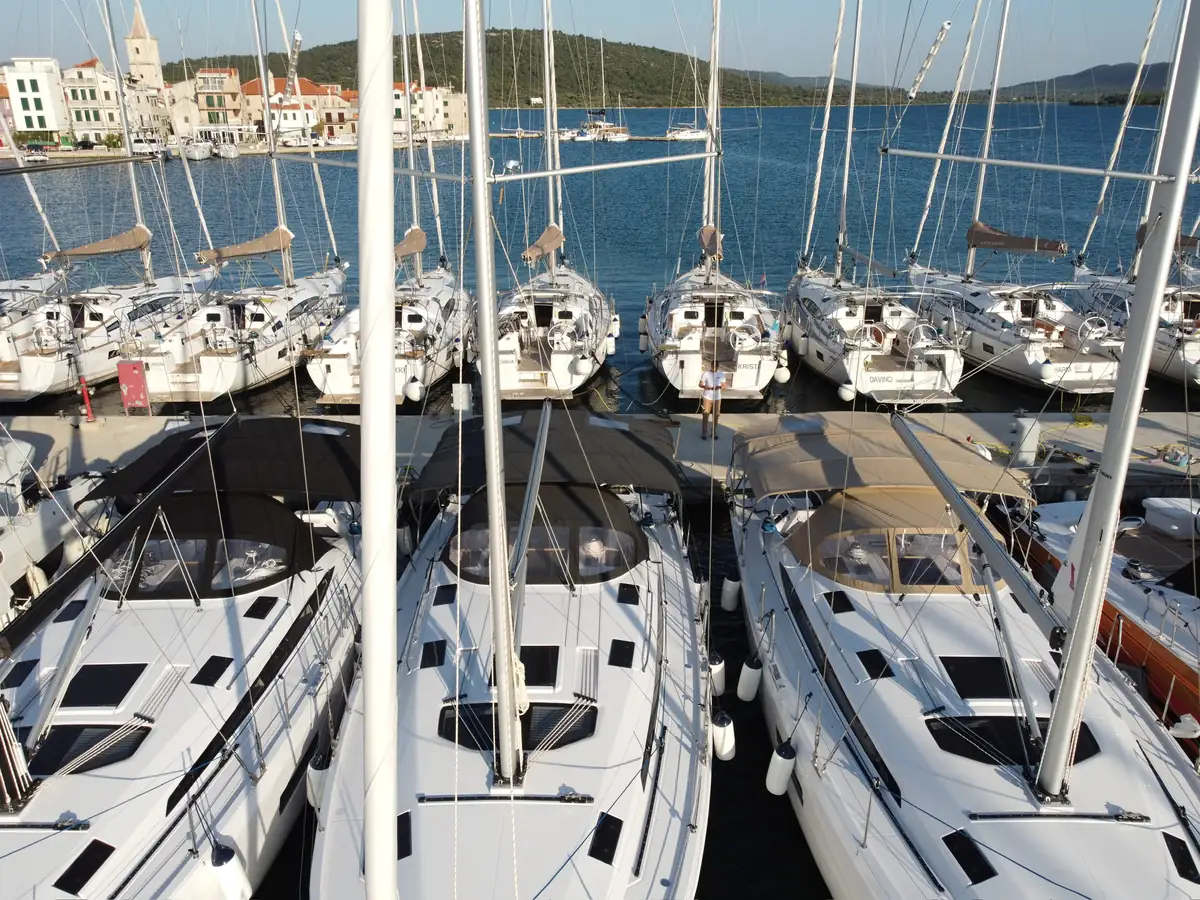 Elan I43 — bimini #4