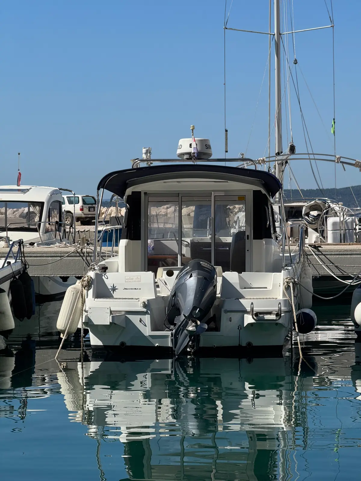 Jeanneau Merry Fisher 755 — Bimini #9