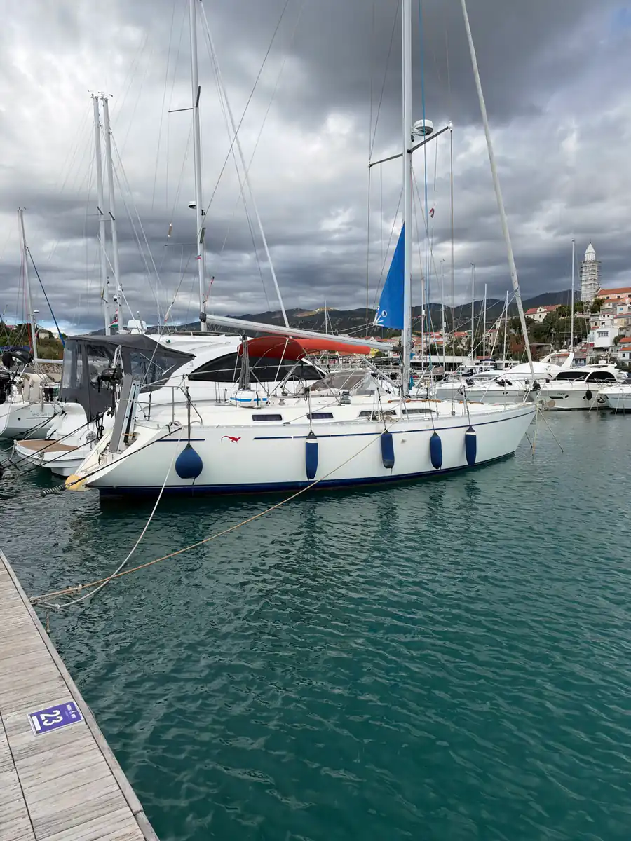 Moody 425 — bimini tenda #1