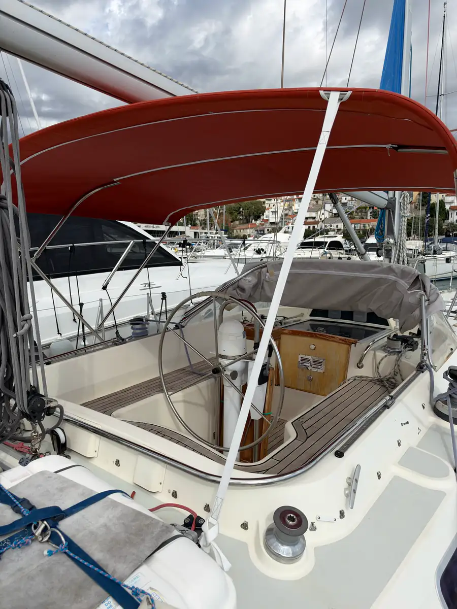 Moody 425 — bimini tenda #3