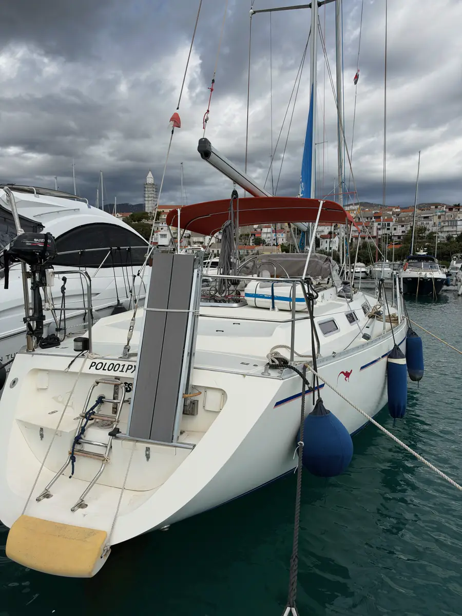 Moody 425 — bimini tenda #6
