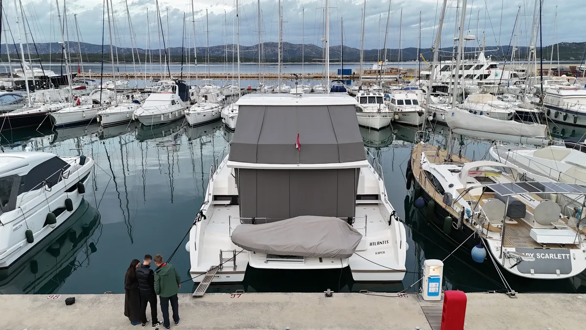 Krmeno zatvaranje za brodove